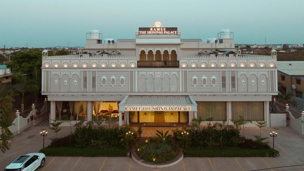 Ramee The Srinivas Palace Bhuj Ngoại thất bức ảnh