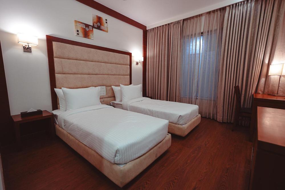 Ramee The Srinivas Palace Bhuj Ngoại thất bức ảnh